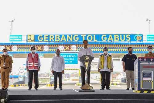 Presiden Jokowi saat meresmikan Jalan Tol Cibitung–Cilincing di Gerbang Tol Gabus, Kecamatan Tambun Utara, Selasa (20/09) pagi.