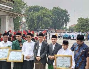 Upacara peringatan Hari Santri Nasional (HSN) tingkat Kabupaten Bekasi tahun 2022, di Gedung Juang, Jl. Sultan Hasanuddin Desa Mekarsari Tambun Selatan, pada Sabtu (22/10).