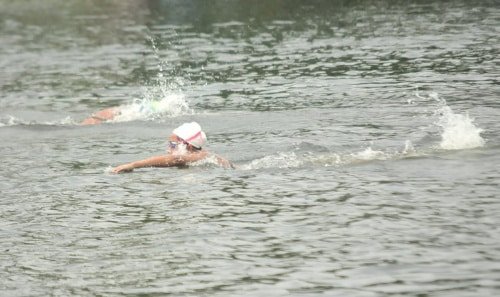Prada Hanan Farmadini berhasil menyumbang medali emas pada nomor renang perairan terbuka 4000 meter putri di Pekan Olahraga Provinsi (Porprov) XIV Jawa Barat 2022.