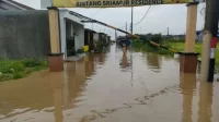 Salah satu titik banjir di Kabupaten Bekasi, Perumahan Bintang Sriamur Residence, Desa Sriamur, Kecamatan Tambun Utara, Jum'at (24/02).