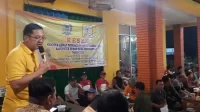 Anggota Dewan Perwakilan Rakyat Daerah (DPRD) Kabupaten Bekasi, Sunandar saat menggelar reses di wilayah Desa Ciantra, Kecamatan Cikarang Selatan, Sabtu (11/02) malam.