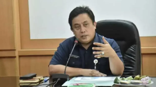 Sekda Kabupaten Bekasi, Dedy Supriyadi mendorong seluruh Aparatur Sipil Negara (ASN) untuk membeli dan menggunakan produk UMKM Kabupaten Bekasi melalui situs belanja online (e-commerce) Bekasi Berani Beli (Bebeli).