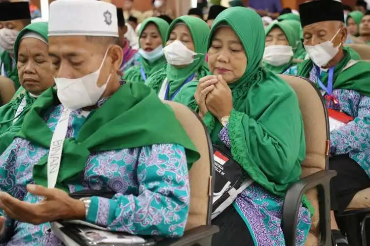 Sebanyak 2.163 orang.calon jamaah haji asal Kabupaten Bekasi akan berangkat ke tanah suci tahun ini.