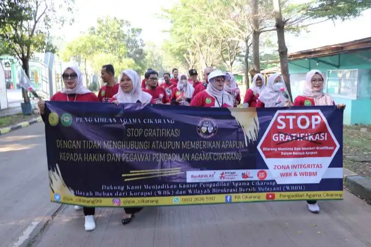 Pengadilan Agama Cikarang melaksanakan publik campaign dengan tema “Tanpa Calo, Biaya Perkara Murah dan Mudah” dalam rangka menuju wilayah bebas korupsi (WBK), Jum'at (09/06).