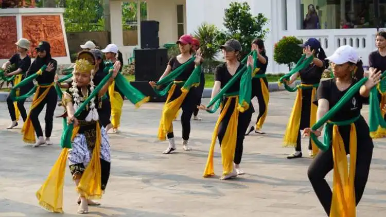 Sebanyak 22 penari asal Kabupaten Bekasi akan berpartisipasi menampilkan Tari Sunda Klasik ‘Kandagan’ pada perayaan Hari Kemerdekaan Republik Indonesia ke-78 di Istana Merdeka pada tanggal 17 Agustus 2023 mendatang