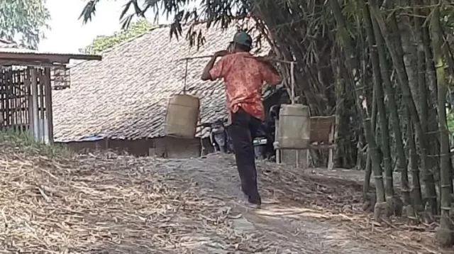 Badan Penanggulangan Bencana Daerah (BPBD) Kabupaten Bekasi mengajak keterlibatan swasta dalam penanggulangan bencana kekeringan di wilayahnya