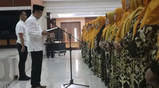 Pengukuhan Pengurus Forum Komunikasi Majelis Taklim (FKMT) Kabupaten Bekasi Periode 2023-2028.