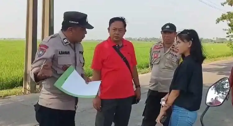 Pasca menerima laporan dari keluarga korban, pihak kepolisian langsung melakukan olah tempat kejadian perkara. Polisi telah meminta keterangan sejumlah saksi yang didiga mengetahui awal kejadian. Peristiwa ini dalam penanganan anggota Polsek Pebayuran.