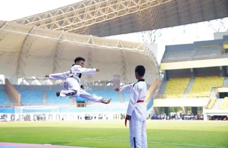 Opening ceremony: Sebanyak 2.321 atlet dari 23 kecamatan meramaikan Pekan Olahraga Kabupaten (Porkab) Bekasi yang digelar dari tanggal 11-15 Oktober 2023.