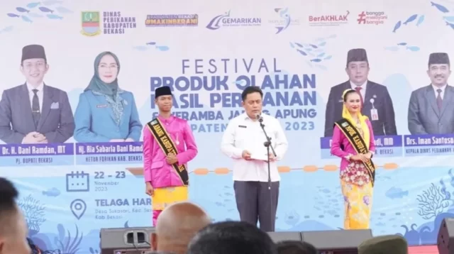 Pemerintah Kabupaten Bekasi menggelar Festival Produk Olahan Hasil Perikanan dan Keramba Jaring Apung di Sukasari, Serang Baru.