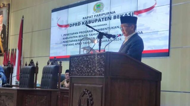 Pemerintah Kabupaten (Pemkab) Bekasi dan DPRD setempat menyiapkan 12 Rancangan Peraturan Daerah (Raperda) yang akan dibahas di tahun 2024.