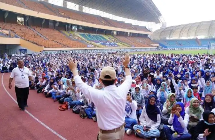 Pemerintah Kabupaten Bekasi mengukuhkan Tim Pencegahan dan Penanganan Kekerasan (TPPK) di satuan pendidikan. Pengukuhan itu bersamaan dengan Peringatan Hari Guru Nasional yang berlangsung di Stadion Wibawa Mukti, Cikarang Timur, Jum'at (24/11).