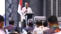Pj Bupati Bekasi Dani Ramdan saat menghadiri Rapat Koordinasi Daerah (Rakorda) Satgas Saber Pungli tingkat Provinsi Jawa Barat Tahun 2023 di Hotel Holiday Inn, Jababeka Cikarang, Rabu (08/11).