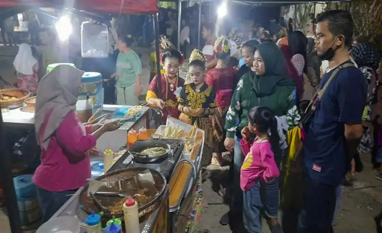 Sundanise Cultural Event yang diselenggarkan di Warung Djontor, Desa Hegarmukti, Kecamatan Cikarang Pusat, Kabupaten Bekasi  oleh pemuda setempat dinilai membantu para pelaku Usaha Kecil Menengah Mikro (UMKM). Salah satunya sebagai media pemasaran,