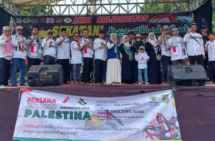Aliansi Solidaritas dan Doa Bersama untuk Palestina menggelar Aksi Bela Palestina di lapangan Stadion Mini Sukatani, Desa Sukamulya, Kecamatan Sukatani,  Minggu (10/12).