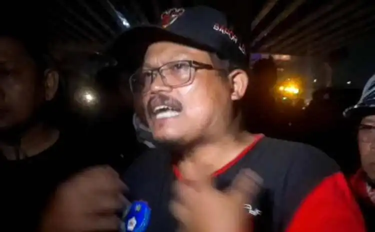 Koordinator Lapangan Massa Aksi dari Aliansi Buruh Bekasi Melawan, Hadimaryono.