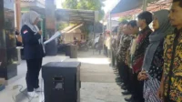 Pelantikan KPPS di Desa Sukalaksana, Kecamatan Sukakarya, Kabupaten Bekasi.