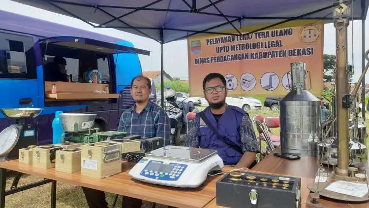 Pemerintah Kabupaten Bekasi memastikan di tahun 2024 tidak lagi memberlakukan retribusi bagi pelayanan uji tera dan tera ulang alat Ukur, Takar, Timbang, dan Perlengkapannya (UTTP).