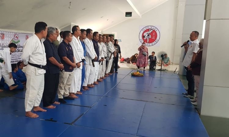Pengukuhan 3 klub judo yang berada di bawah naunganan Persatuan Judo Seluruh Indonesia (PJSI) Kabupaten Bekasi, Minggu (21/04).