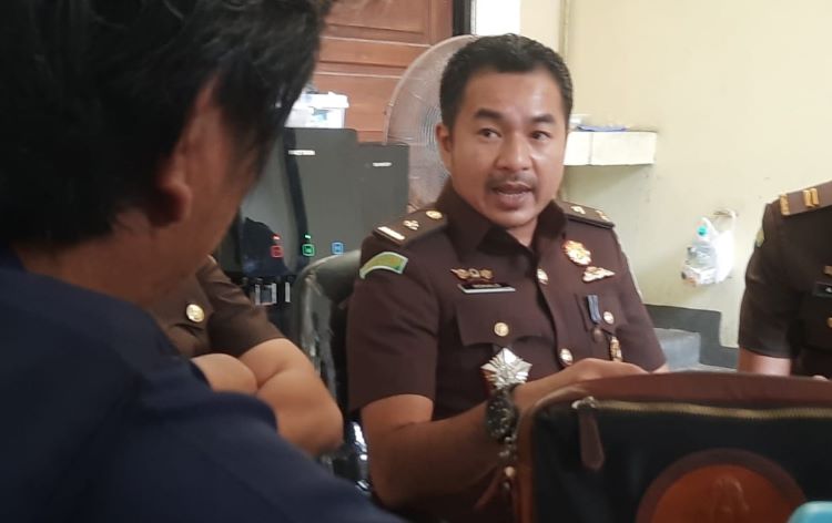 Kepala Seksi Pidana Khusus Kejaksaan Negeri Kabupaten Bekasi, Ronald Thomas Mendrofa