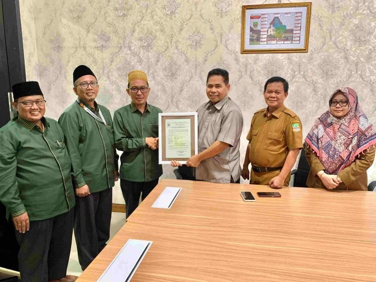 Forum Pondok Pesantren (FPP) telah resmi terdaftar sebagai organisasi masyarakat yang tercatat di Badan Kesatuan Bangsa dan Politik (Kesbangpol) Kabupaten Bekasi. 