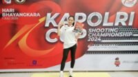 Atlet menembak Kabupaten Bekasi, Domique Rachmawati Karini meraih medali emas di perhelatan Kapolri Cup Shooting Championship 2024.
