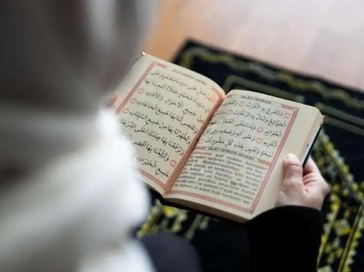Pemerintah Kecamatan Muaragembong mengajak warga di wilayahnya untuk menghidupkan kembali tradisi mengaji atau membaca Al-Quran setiap selesai shalat magrib