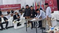 Datangi KPU, BN Holik Qodratulah- Faizal Hafan Farid resmi mendaftar menjadi Bakal Calon Bupati dan Wakil Bupati pada Pilkada Kabupaten Bekasi 2024, Rabu (28/08) siang.