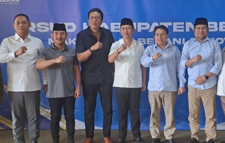 Pasca pendaftaran, para bakal calon bupati dan wakil bupati bekasi yang akan mengikuti kontestasi Pilkada 2024 mulai menjalani tes kesehatan di RSUD Kabupaten Bekasi, Jum'at (30/08).