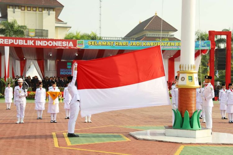 Paskibraka Kabupaten Bekasi berhasil menjalankan tugas mulia mereka pada upacara peringatan Hari Ulang Tahun (HUT) Kemerdekaan ke-79 RI