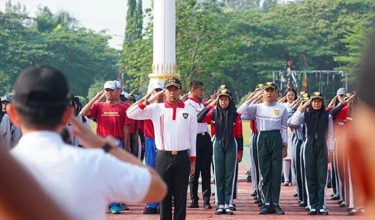 Purna Paskibraka Indonesia (PPI) Kabupaten Bekasi menggelar latihan gabungan Paskibra Sekolah. Latihan gabungan ini diikuti sedikitnya 600 siswa dari masing-masing sekolah tingkat SMA/SMK sederajat di wilayah setempat, Minggi (11/08).