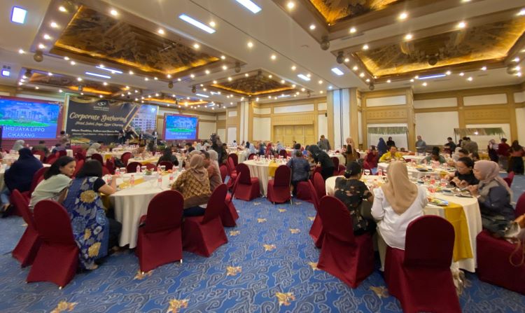 Corporate gathering di Sukamdani Riady Ballrom pada Jum’at (20/09) malam