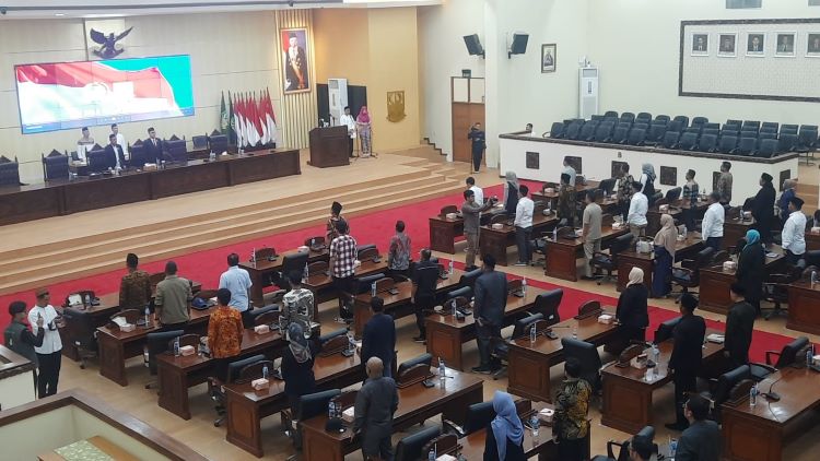 Rapar paripurna pembentukan Fraksi DPRD Kabupaten Bekasi.