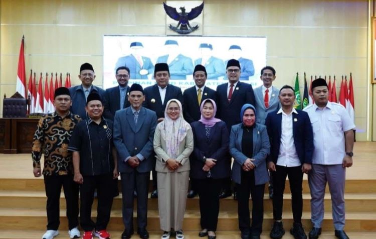 Unsur pimpinan DPRD Kabupaten Bekasi periode 2024 - 2029.