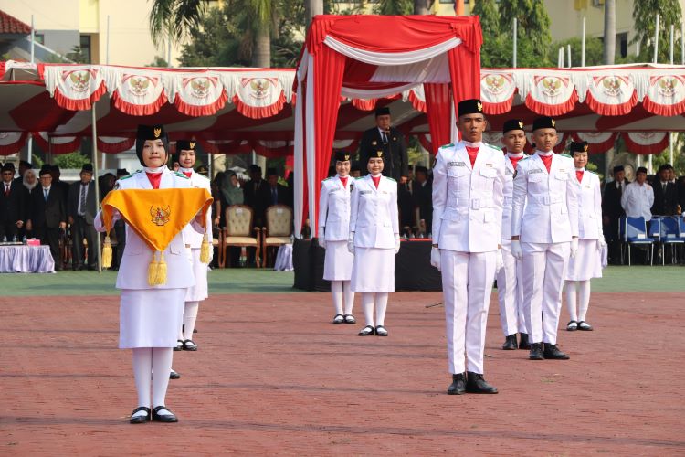 Upacara Peringatan Sumpah Pemuda tingkat Kabupaten Bekasi tahun 2024, di Plaza Pemkab Cikarang Pusat pada Senin (28/10).