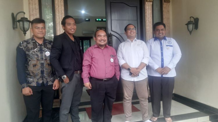 Tim Advokasi dan Hukum pasangan calon bupati dan wakil bupati Bekasi, Dani Ramdan – Romli ‘Berani’