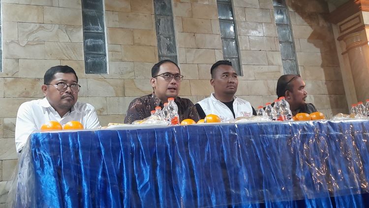 Kawal Hasil Survei PolMark Indonesia, Tim Advokasi & Hukum Dani Ramdan – Romli waspadai praktik politik uang dan netralitas kepala desa di Pilkada Kabupaten Bekasi