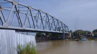 Progres jembatan ‘buntung’ Muaragembong yang menghubungkan Desa Pantai Mekar dan Desa Pantai Bakti hampir rampung dan sudah mencapai 80 persen