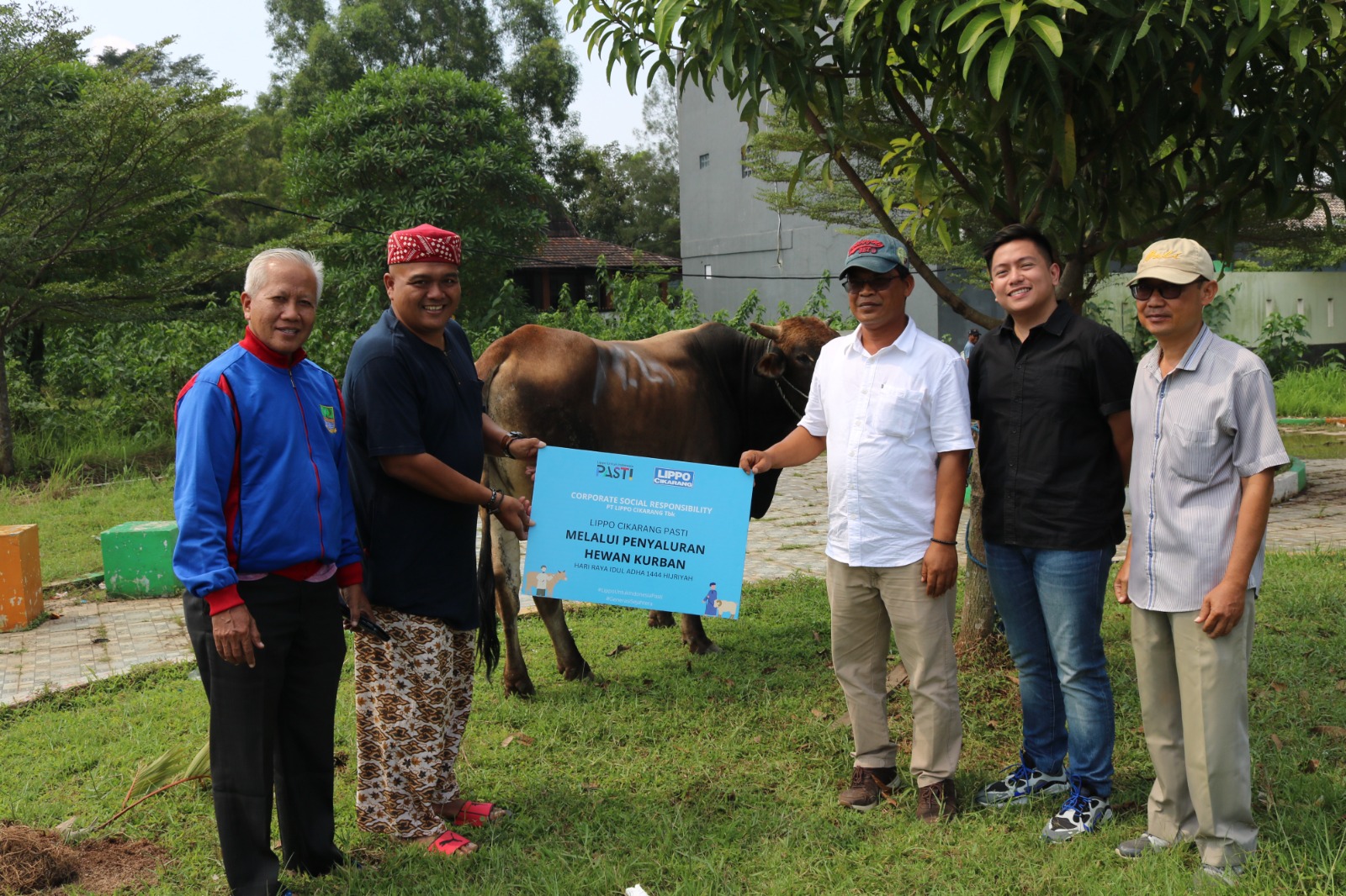 Bantuan hewan kurban pada perayaan Idul Adha dari LPCK yang didistribusikan melalui lembaga lokal