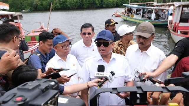 Menteri Agraria dan Tata Ruang/ Badan Pertanahan Nasional (ATR/BPN), Nusron Wahid, melakukan kunjungan kerja ke Kampung Pal Jaya, Desa Segara Jaya, Kecamatan Tarumajaya Kabupaten Bekasi, Selasa (04/02).