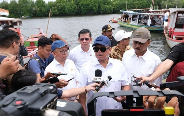 Menteri Agraria dan Tata Ruang/ Badan Pertanahan Nasional (ATR/BPN), Nusron Wahid, melakukan kunjungan kerja ke Kampung Pal Jaya, Desa Segara Jaya, Kecamatan Tarumajaya Kabupaten Bekasi, Selasa (04/02).