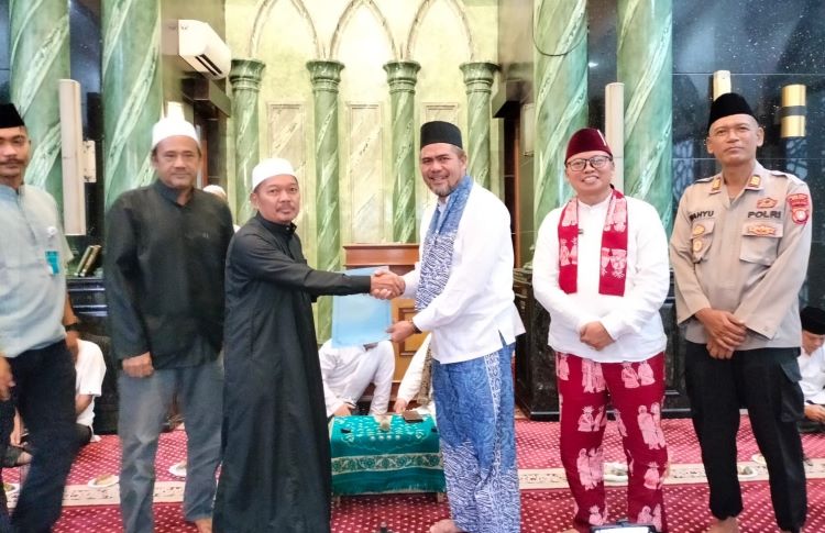 Pemerintah Kecamatan Cikarang Selatan kembali menggelar acara Safari Ramadhan 1446 Hijriyah yang berlangsung di Masjid Jami Babul Huda, Desa Pasir Sari, Kecamatan Cikarang Selatan, Kabupaten Bekasi, pada Jumat (07/03)