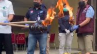 Satuan Reserse Narkoba Polres Metro Bekasi telah memusnahkan barang bukti narkotika dari ratusan perkara yang diselesaikan melalui pendekatan Restorative Justice (RJ).