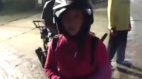 Seorang pengendara wanita diduga menjadi korban aksi pembegalan di Jalan Raya Kali CBL, Persimpangan Jembatan Pulo Puter, Desa Srimahi, Kecamatan Tambun Utara, Kabupaten Bekasi. Kejadian tersebut terekam dalam sebuah video yang beredar luas di media sosial.