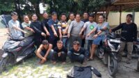 Kepolisian berhasil membongkar sindikat pencurian sepeda motor yang selama ini meresahkan masyarakat. Sindikat tersebut diketahui telah melakukan aksi pencurian di 19 lokasi berbeda sebelum akhirnya diringkus oleh pihak kepolisian di Kecamatan Sukatani, Kabupaten Bekasi.