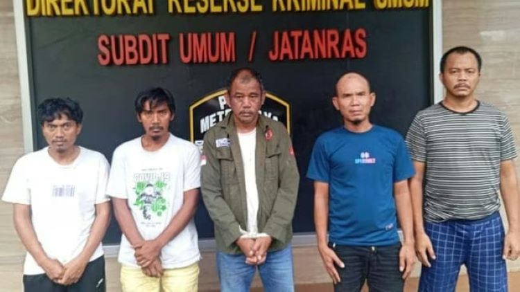 Polisi berhasil mengungkap praktik pemerasan yang dilakukan oleh organisasi masyarakat (ormas) Triga Nusantara (Trinusa) terhadap pedagang di kawasan Pasar Tumpah Sentra Grosir Cikarang (SGC)