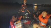 Operasi pencarian oleh Tim SAR Gabungan meliputi penyisiran di sepanjang aliran Sungai Cikeas menggunakan berbagai alat transportasi seperti perahu karet, Tug Boat milik PT Tesco Indomaritim, dan Speedboat Patroli milik PT Cikarang Listrindo. Pencarian dilakukan hingga radius 2 kilometer dari lokasi kejadian.
