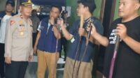 Selain mengamankan 9 pelaku, polisi turut menyita sejumlah senjata tajam berukur besar pasca aksi tawuran di di Kampung Pulo Timaha, Babelan, Kabupaten Bekasi, pada Minggu (08/06) malam