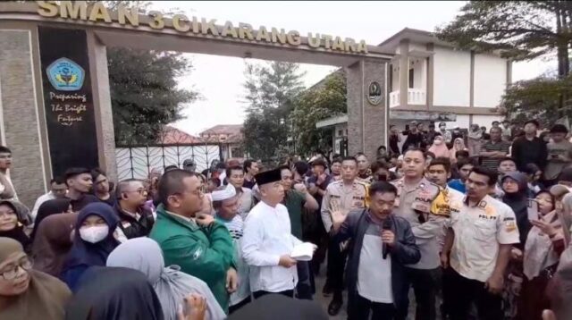 Sebanyak 89 anak belum terakomodir dalam Seleksi Penerimaan Murid Baru (SPMB) jalur domisili di SMAN 3 Cikarang Utara. Anak-anak yang tidak lolos pada tahap pertama ini diarahkan untuk mendaftar kembali pada tahap kedua, yakni melalui jalur prestasi.
