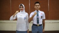 Dua pelajar asal Kabupaten Bekasi, yakni Andi Java Ibnu Hajar Sinjaya (kanan) terpilih sebagai Capaska tingkat Nasional, serta Fajrea Zaina Nafisha menjadi Capaska tingkat Provinsi sekaligus cadangan tingkat Nasional tahun 2025.